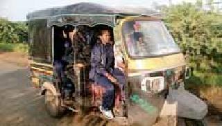 Survivors of Resident School Students Violence | निवासी शाळेतील विद्यार्थिनींची सुरक्षा वाऱ्यावर