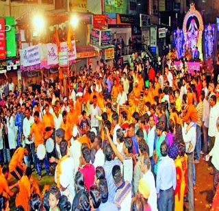 Chinchwad 12, 11-hour procession in the Pimp | चिंचवडला १२, पिंपरीत ११ तास मिरवणूक Chinchwad 12, 11-hour procession in the Pimp | चिंचवडला १२, पिंपरीत ११ तास मिरवणूक