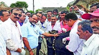 Mahadev Jankar: Starting of infectious disease test in Chitgaon | महादेव जानकर : चितेगाव येथे जनावरांतील संसर्गजन्य आजार चाचणीला प्रारंभ