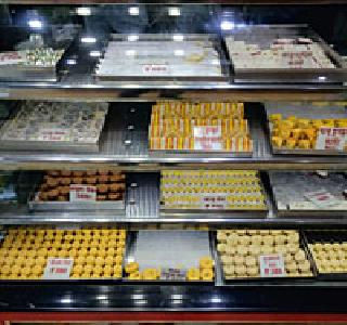 Selling of milk products beyond 'expiry date' | ‘एक्सपायरी डेट’शिवाय दुग्धजन्य पदार्थांची विक्री Selling of milk products beyond 'expiry date' | ‘एक्सपायरी डेट’शिवाय दुग्धजन्य पदार्थांची विक्री