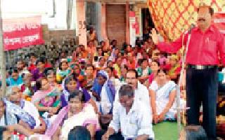 Domestic workers call for El Salvador pension | पेंशनसाठी घरेलू कामगारांनी पुकारला एल्गार