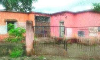 Dehydration of health sub-center | आरोग्य उपकेंद्राचा बोजवारा