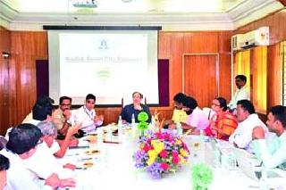 The mountain of problems in the plan | आराखड्यात अडचणींचा डोंगर