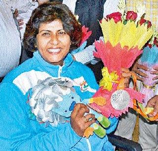 Throw a stubborn collection | जिद्दीचा गोळा फेक Throw a stubborn collection | जिद्दीचा गोळा फेक