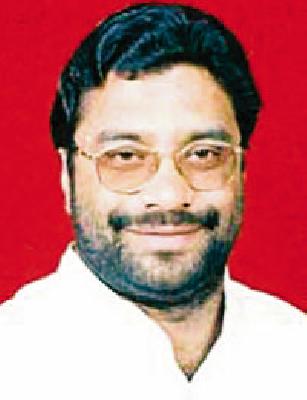The case against former MLA Warjurkar has been filed | माजी आमदार वारजूरकर यांच्यविरुद्ध गुन्हा दाखल