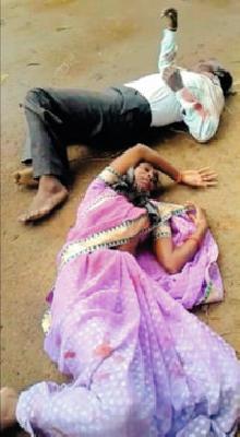 Four seriously injured in a two-wheeler crash | दुचाकी अपघातात चौघे गंभीररित्या जखमी