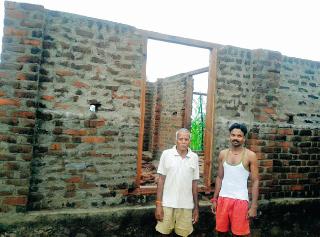 Debt turnover on home loan beneficiaries | घरकूल लाभार्थ्यांवर कर्जबाजारी होण्याची पाळी Debt turnover on home loan beneficiaries | घरकूल लाभार्थ्यांवर कर्जबाजारी होण्याची पाळी