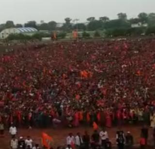 VIDEO: Aggregate Maratha community showed unity! | VIDEO- सकल मराठा समाजाने दाखविली एकजूट! VIDEO: Aggregate Maratha community showed unity! | VIDEO- सकल मराठा समाजाने दाखविली एकजूट!