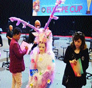 International 'rise' on canvas of hairdo | हेअरस्टाईलच्या कॅनव्हासवरचा आंतरराष्ट्रीय ‘उदय’ International 'rise' on canvas of hairdo | हेअरस्टाईलच्या कॅनव्हासवरचा आंतरराष्ट्रीय ‘उदय’