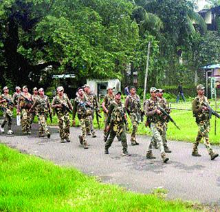 Whether the electronic media has some restrictions or not? | इलेक्ट्रॉनिक मीडियाला काही बंधनं आहेत की नाहीत? Whether the electronic media has some restrictions or not? | इलेक्ट्रॉनिक मीडियाला काही बंधनं आहेत की नाहीत?