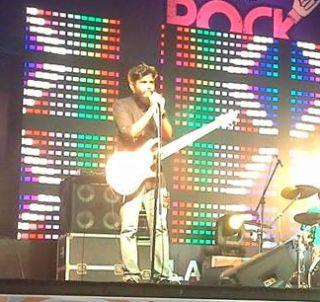 The 'rock band' thriller in Color in Esselworld | एस्सेलवर्ल्डमध्ये रंगला 'रॉक बँड'चा थरार