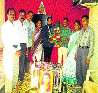 Gold medal winner Harshadacha Aurangabad felicitated | सुवर्णपदक विजेत्या हर्षदाचा औरंगाबादेत सत्कार Gold medal winner Harshadacha Aurangabad felicitated | सुवर्णपदक विजेत्या हर्षदाचा औरंगाबादेत सत्कार