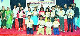 First 'Maratha' in the debate competition | वादविवाद स्पर्धेत ‘मराठा’ प्रथम