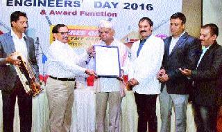 Tukaram Dighole is a lifelong lifer | तुकाराम दिघोळे यांना जीवनगौरव