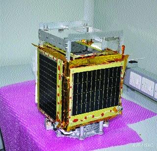 The successful launch of 'first' made by Mumbai IIT students | मुंबई आयआयटीच्या विदयार्थ्यांनी बनवलेल्या ‘प्रथम’चे अवकाशात यशस्वी प्रक्षेपण