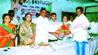 The public will show their place in the alliance | जनता युतीला त्यांची जागा दाखवेल The public will show their place in the alliance | जनता युतीला त्यांची जागा दाखवेल