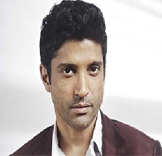Farhan has scored 46 consecutive push-ups for the fans | चाहत्यांसाठी फरहानने मारले लगातार 46 पुश-अप्स Farhan has scored 46 consecutive push-ups for the fans | चाहत्यांसाठी फरहानने मारले लगातार 46 पुश-अप्स
