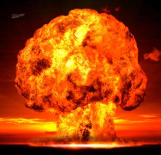 The cost of the India-Pakistan Nuclear War will be costly to the world | भारत-पाकिस्तान अणवस्त्र युद्धाची किंमत जगाला चुकवावी लागेल The cost of the India-Pakistan Nuclear War will be costly to the world | भारत-पाकिस्तान अणवस्त्र युद्धाची किंमत जगाला चुकवावी लागेल