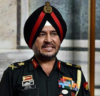 Salute to every soldier's army | प्रत्येक भारतीयाचा लष्कराला सलाम Salute to every soldier's army | प्रत्येक भारतीयाचा लष्कराला सलाम