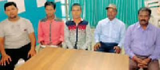 Minor child beating woman | अल्पवयीन मुलाला महिलेकडून मारहाण Minor child beating woman | अल्पवयीन मुलाला महिलेकडून मारहाण