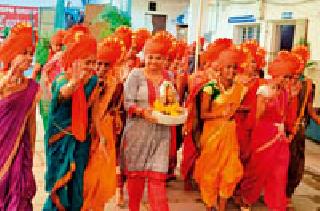 Divination of Mother Tulja Bhavani in Shivaji's way | शिवाजीकालीन पद्धतीने माता तुळजाभवानीची घटस्थापना Divination of Mother Tulja Bhavani in Shivaji's way | शिवाजीकालीन पद्धतीने माता तुळजाभवानीची घटस्थापना