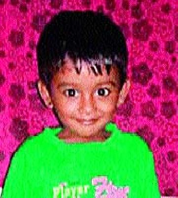 Arrested at Murtijapur: Demand of Rs. 5 lakhs ransom | मूर्तिजापूर येथे अटक : पाच लाखांच्या खंडणीची मागणी Arrested at Murtijapur: Demand of Rs. 5 lakhs ransom | मूर्तिजापूर येथे अटक : पाच लाखांच्या खंडणीची मागणी