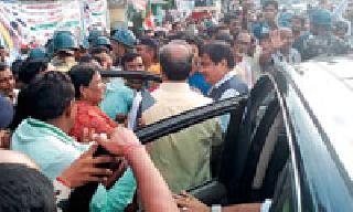 Union ministers welcome ... | केंद्रीय मंत्र्यांचे स्वागत... Union ministers welcome ... | केंद्रीय मंत्र्यांचे स्वागत...