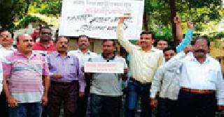 Demonstrations for the press protection law | पत्रकार संरक्षण कायद्यासाठी निदर्शने Demonstrations for the press protection law | पत्रकार संरक्षण कायद्यासाठी निदर्शने