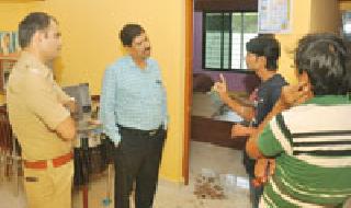 15-minute jolt for the citizens | नागरिकांनी अनुभवला १५ मिनिटांचा थरार 15-minute jolt for the citizens | नागरिकांनी अनुभवला १५ मिनिटांचा थरार