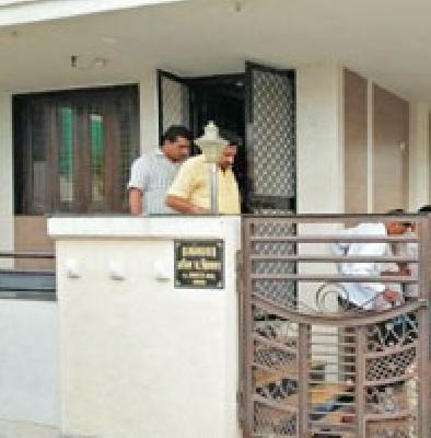 Trapping robbery for dacoits | दरोडेखोरांना छपरी जादुटोण्याची भुरळ Trapping robbery for dacoits | दरोडेखोरांना छपरी जादुटोण्याची भुरळ