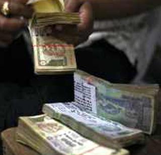 Mumbai Police Constable Rs 2.77 Crores of Inquisitive Property | मुंबईतील पोलिस कॉन्स्टेबलकडे सापडली २.७७ कोटीची बेहिशोबी मालमत्ता Mumbai Police Constable Rs 2.77 Crores of Inquisitive Property | मुंबईतील पोलिस कॉन्स्टेबलकडे सापडली २.७७ कोटीची बेहिशोबी मालमत्ता