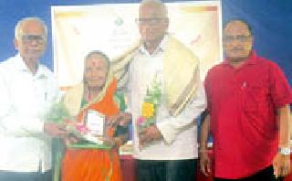 Poem written in life school | जीवनानुभवाच्या शाळेतच लिहिली कविता