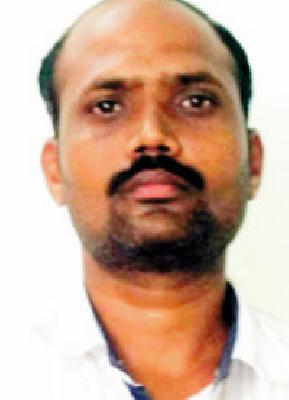 The bribe clerk is stuck | लाचखोर लिपिक अडकला