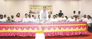 In the district development, make 'number one' | जिल्हा विकासातही ‘नंबर वन’ बनवूया In the district development, make 'number one' | जिल्हा विकासातही ‘नंबर वन’ बनवूया