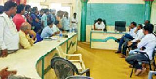 Applying Mathadi Workers' Act a month | महिनाभरात माथाडी कामगार कायदा लागू करा Applying Mathadi Workers' Act a month | महिनाभरात माथाडी कामगार कायदा लागू करा