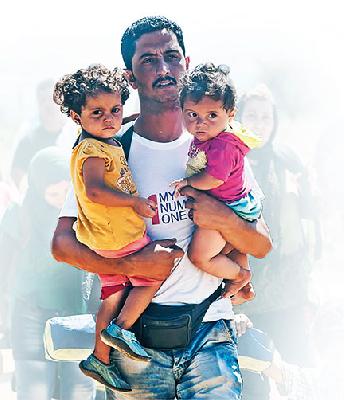 Refugees again in the wind .. | निर्वासित पुन्हा वाऱ्यावर.. Refugees again in the wind .. | निर्वासित पुन्हा वाऱ्यावर..
