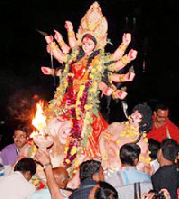 Today 369 immersion of Durga Imam in district | जिल्ह्यात आज ३६९ दुर्गामूर्तीचे विसर्जन