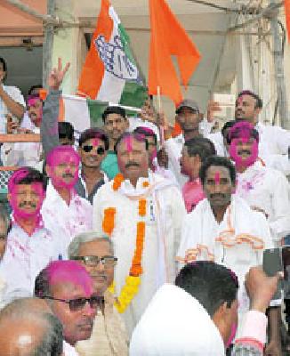 Yavatmal market committee 'change' | यवतमाळ बाजार समितीत ‘परिवर्तन’