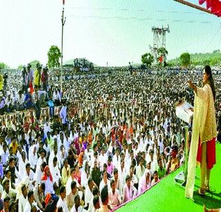 Caste front is Maharashtra's misery | जातींचे मोर्चे हे महाराष्ट्राचे दुर्दैव