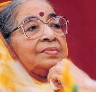 The celebrated writer, poetry Shanta Shelkeni's birth anniversary | ख्यातनाम लेखिका, कवियत्री शांता शेळकेंची जयंती The celebrated writer, poetry Shanta Shelkeni's birth anniversary | ख्यातनाम लेखिका, कवियत्री शांता शेळकेंची जयंती