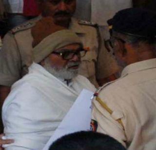 Discharge to Bhujbal from the hospital, to the jail | भुजबळांना रुग्णालयातून डिस्चार्ज, तुरुगांकडे रवानगी Discharge to Bhujbal from the hospital, to the jail | भुजबळांना रुग्णालयातून डिस्चार्ज, तुरुगांकडे रवानगी