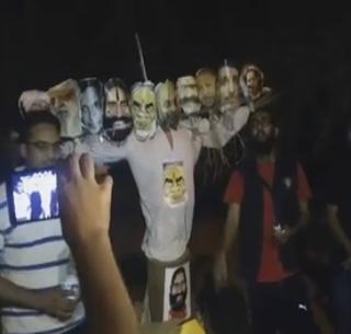 Video viral, judicial order of Modi's statutory statue | मोदींच्या रावणरुपी पुतळादहनाचा व्हिडिओ व्हायरल, चौकशीचे आदेश Video viral, judicial order of Modi's statutory statue | मोदींच्या रावणरुपी पुतळादहनाचा व्हिडिओ व्हायरल, चौकशीचे आदेश