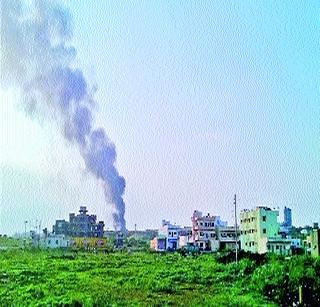 Ignore the accident in the industrial area | औद्योगिक क्षेत्रामधील अपघाताकडे दुर्लक्ष Ignore the accident in the industrial area | औद्योगिक क्षेत्रामधील अपघाताकडे दुर्लक्ष