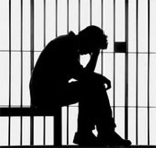 Paraol, floods push prisoners up to 500,000 in the state! | राज्यातील साडेपाच हजारांवर कैद्यांना पॅरोल, फलरेचा दे धक्का! Paraol, floods push prisoners up to 500,000 in the state! | राज्यातील साडेपाच हजारांवर कैद्यांना पॅरोल, फलरेचा दे धक्का!