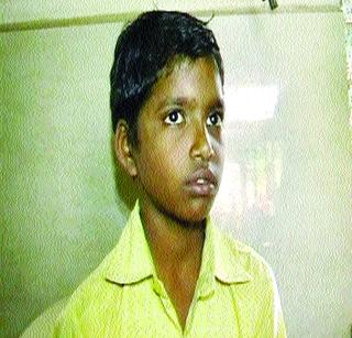 The attempt of the student at the ashram school is suicide | आश्रमशाळेतील विद्यार्थ्याचा आत्महत्येचा प्रयत्न The attempt of the student at the ashram school is suicide | आश्रमशाळेतील विद्यार्थ्याचा आत्महत्येचा प्रयत्न