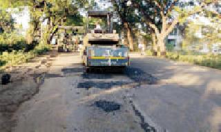 Headache travels on national highway | राष्ट्रीय महामार्गावरून प्रवास झाला डोकेदुखी