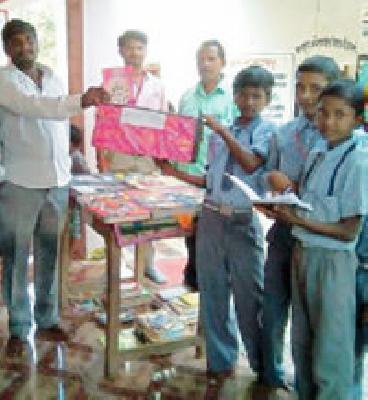 20 crores of books read on the same day | २० कोटी पुस्तकांचे एकाच दिवशी वाचन