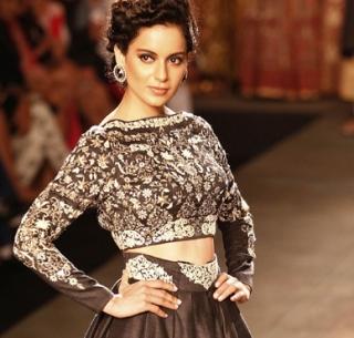 Even after the accident, 'Kangana' started film shooting | अपघातानंतरही 'कंगनाने' सुरू ठेवले चित्रपटाचे शूटिंग Even after the accident, 'Kangana' started film shooting | अपघातानंतरही 'कंगनाने' सुरू ठेवले चित्रपटाचे शूटिंग