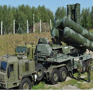 It is also possible to put US radar not found in Russia due to the 'S-400' system. | रशियाकडून मिळणा-या 'S-400' सिस्टीममुळे अमेरिकेची रडारला न सापडणारी विमाने पाडणेही शक्य It is also possible to put US radar not found in Russia due to the 'S-400' system. | रशियाकडून मिळणा-या 'S-400' सिस्टीममुळे अमेरिकेची रडारला न सापडणारी विमाने पाडणेही शक्य