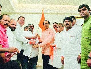 Political crackers sprouting before Diwali | दिवाळीपूर्वीच फुटताहेत राजकीय फटाके Political crackers sprouting before Diwali | दिवाळीपूर्वीच फुटताहेत राजकीय फटाके